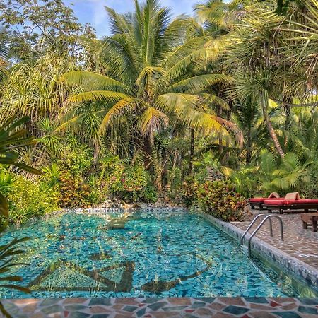 Abezza Resort And Adventure Spa Maskall Exterior photo